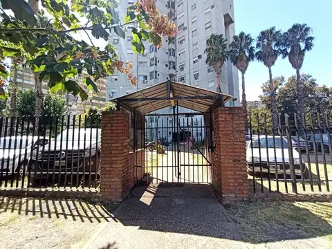 Alquiler hermoso 3 Amb. Guarda coche Y Parrilla