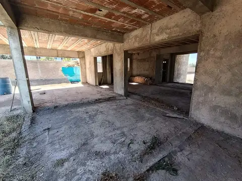 Casa 6 ambientes con 3 baños