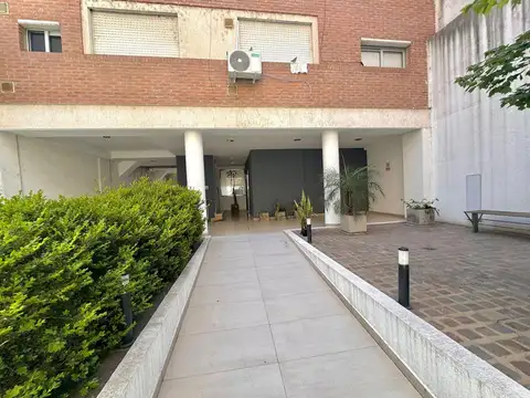 1ro de Mayo 1169 Piso 8 dpto 3