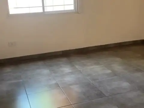 Depto Tipo Casa en Alquiler de 3 dormitorios