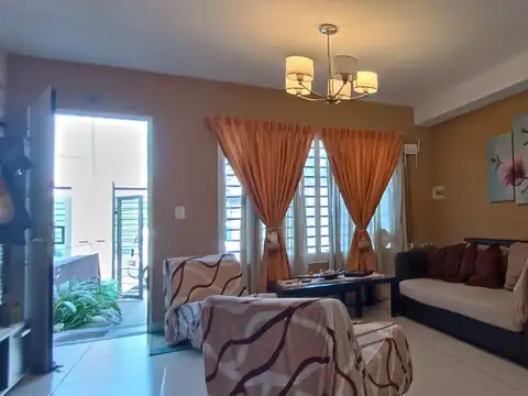 Casa en Venta en Villa Adelina, USD 162.000