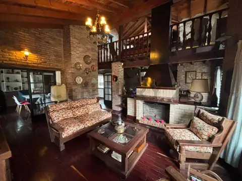 Casa en Venta con 1 cochera