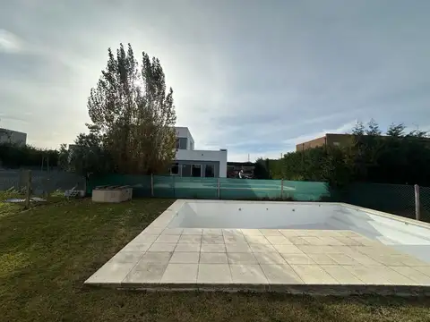 Casa en venta en Casas del Este, Pilar