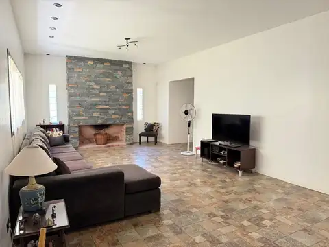 Casa en Venta en Carlos Spegazzini, USD 155.000