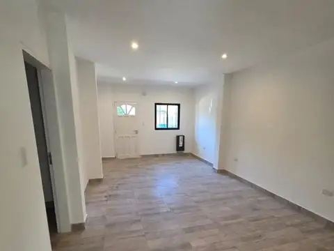 Depto Tipo Casa en Venta de 2 ambientes