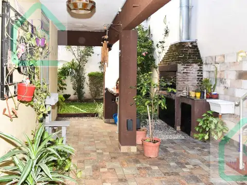 VENTA CASA 5 AMBIENTES VILLA LURO