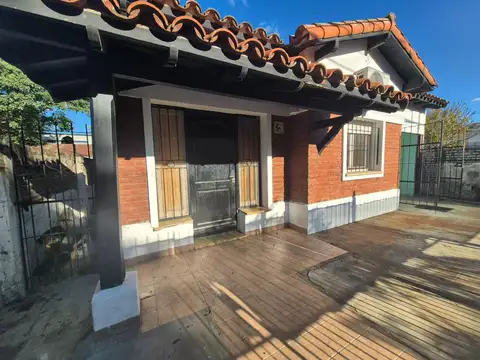 CASA | LOTE 300 |115 m2 | 2 DORM | JARDIN