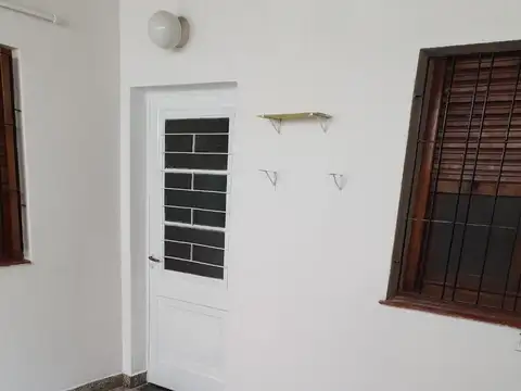 Depto Tipo Casa en Alquiler de 1 dormitorio