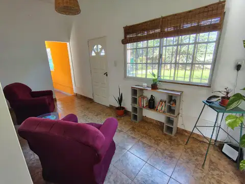 Casa 4 ambientes con 1 baño