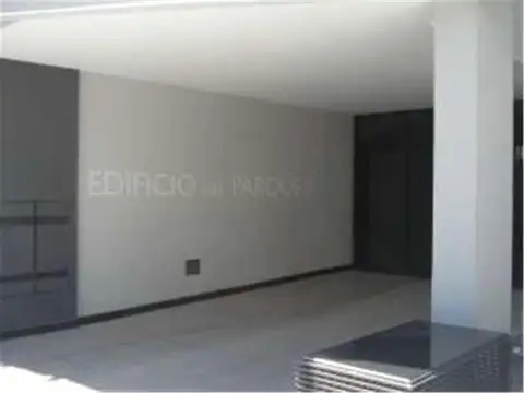 Peru 100, Piso SS