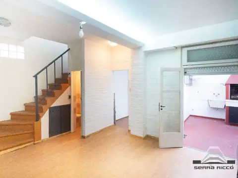 Depto Tipo Casa en Venta en Villa del Parque, USD 124.900