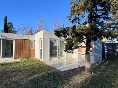ACEPTA FINANCIACION - SIN EXPENSAS - Casa en lote interno Barrio San Jeronimo - Matheu