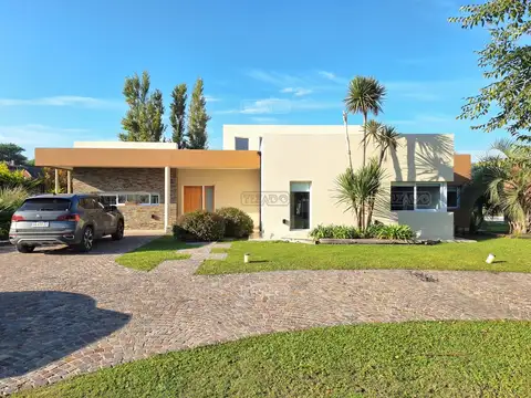 Casa  en Venta ubicado en El Nacional, Zona Oeste
