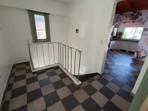 Avenida Bartolomé Mitre 1400, Piso 1