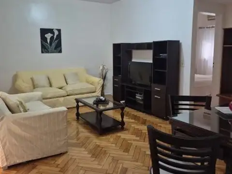 Recoleta, Larrea 1600 y Peña, 2 amb, u$s 660 + expensas ( Nov 2025= $ 140,000) + servicios. (al...