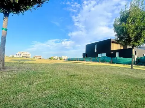 Terreno en Venta en Puertos - Barrio Costas, USD 230.000