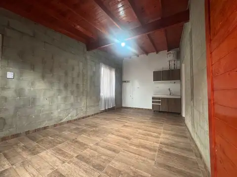 Depto Tipo Casa en Alquiler de 2 ambientes
