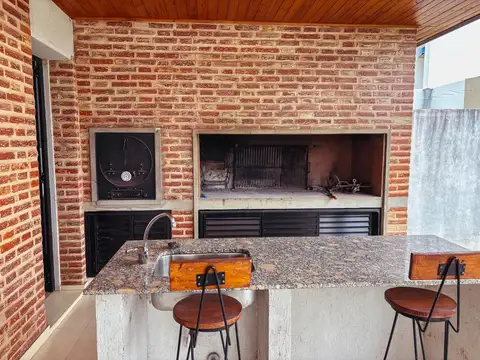 Menchaca 852