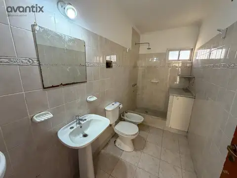 Amplia propiedad en excelente ubicación en alquiler