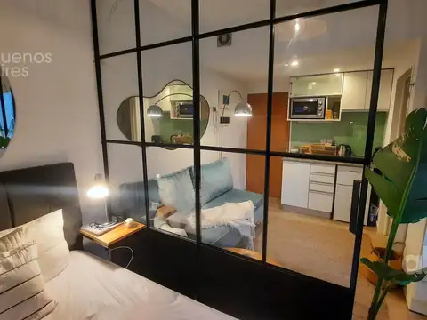 Presidente Fragata Sarmiento al 1600