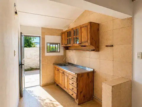 Casa 3 ambientes con 1 baño