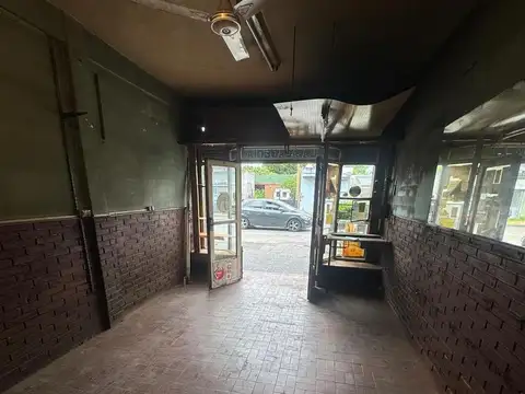 Local en Alquiler en Moron, $ 650.000