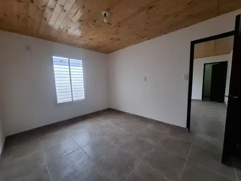 Casa 2 ambientes con 1 baño