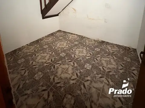 Casa en Alquiler con 1 cochera