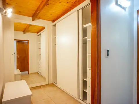 Casa 3 ambientes con 2 baños