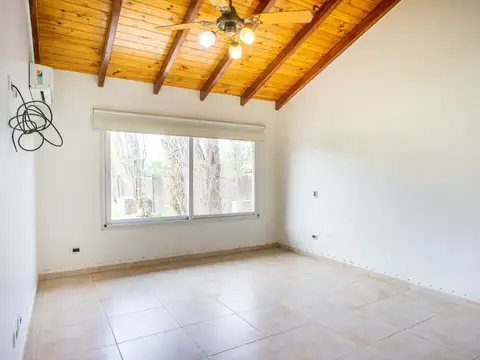Casa en Venta en Funes, USD 230.000