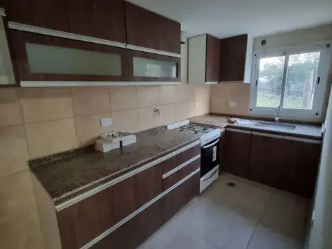 Casa - Alquiler - Argentina, Juana Koslay - Las Acacias 500