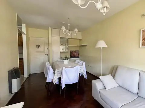 Paraguay y Jujuy. 1 dormitorio + cochera