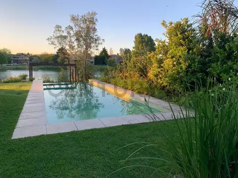 Espectacular Casa al Lago en Santa Barbara  AÑO NUEVO Y ENERO