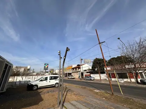 Camino General Belgrano esquina 210 400