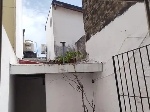 Depto Tipo Casa en Venta 40 años
