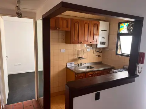 Castro Barros 1100, Piso 7