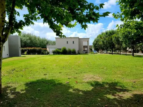 Terreno en Venta 50  mts Fondo