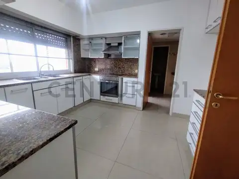 Departamento 5 ambientes con 3 baños