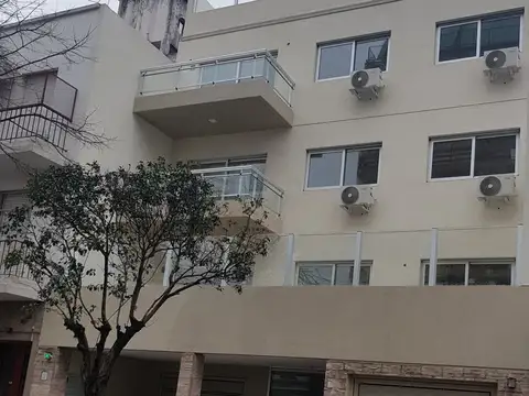 2 AMB CON COCHERA CONTRA FRENTE BALCON BAÑO Y TOILETTE * 1 CDRA JONTE y L.DE VEGA