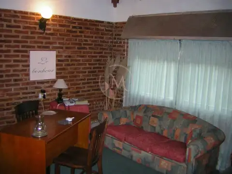 Casa 6 ambientes con 4 baños