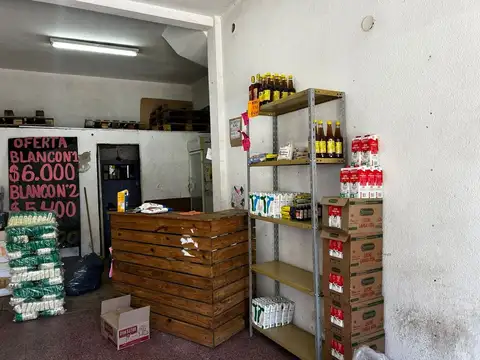 Local en Alquiler en Temperley, $ 400.000