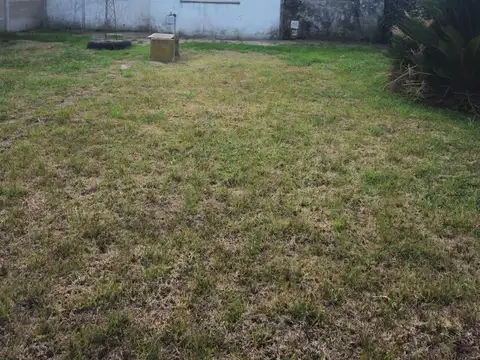 AV. LAS AMERICAS 626 SE VENDE SAN JERONINO SUD CASA DE DOS DORMITORIOS