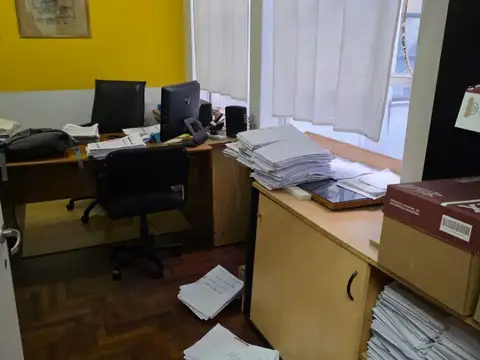 Oficina en Venta al Este