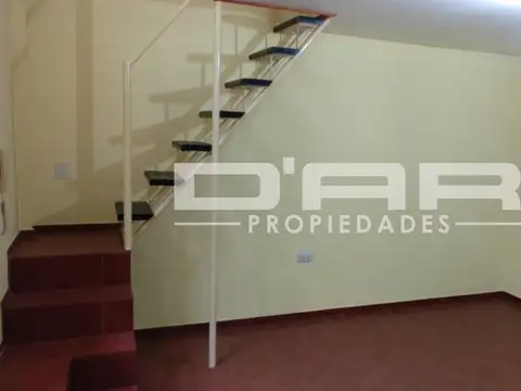 Depto Tipo Casa en Alquiler en Mataderos, $ 600.000