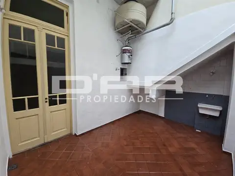 Avenida Juan Bautista Alberdi 5100, Piso PB