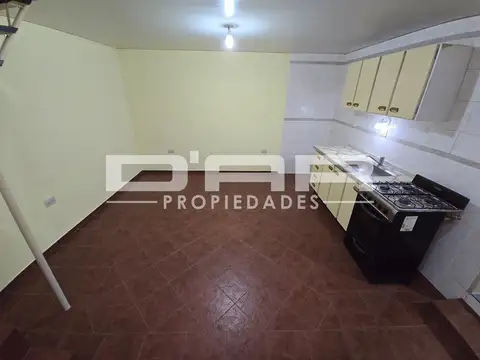 Depto Tipo Casa en Alquiler de 1 dormitorio