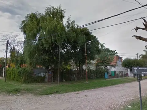 TERRENO EN ESQUINA 215M2