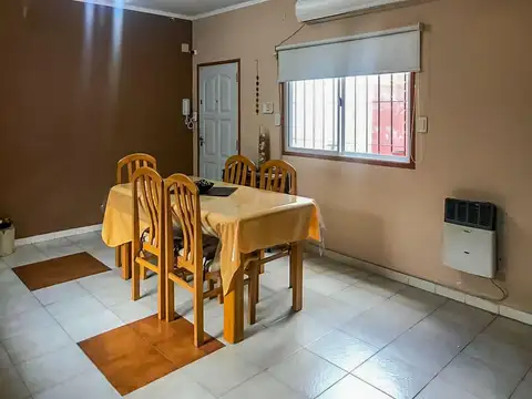 Casa en Venta en Azcuenaga, USD 54.000