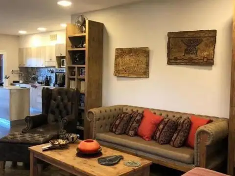 Casa en Alquiler Temporal con 2 cocheras