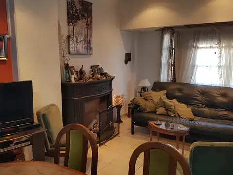 Casa 7 ambientes con 3 baños